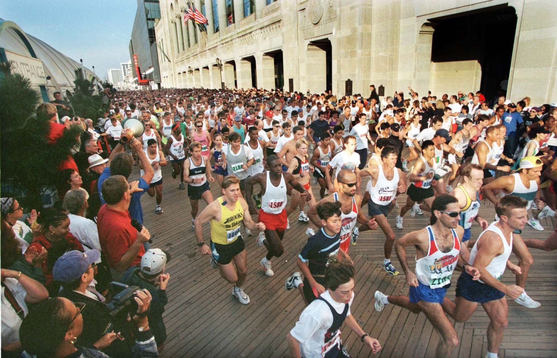 AC MARATHON.20423